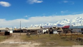 24- granica Takżykistanu z Kirgistanem na drodze pamirskiej