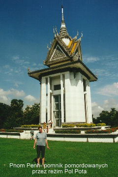 Pnom Penh- pomnik pomordowanych przez rezim Pol Pota,daleki wschod,Azja,Pnom Pen, Angkr Vat, razim Pol Pota, oboz konnentracyjny, Mekong,podroznik,