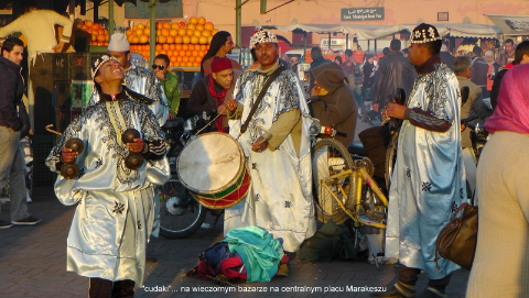 'cudaki'... na wieczornym bazarze, na centralnym placu Marakeszu,